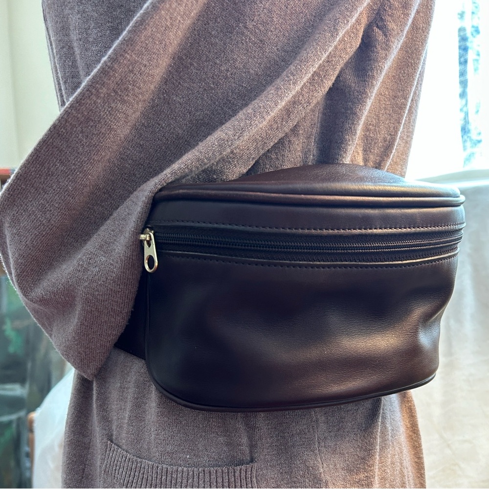 RARE COACH Mahogany Leather Canteen Waist Pouch, 1990’s, Fanny Pack, Belt Bag
